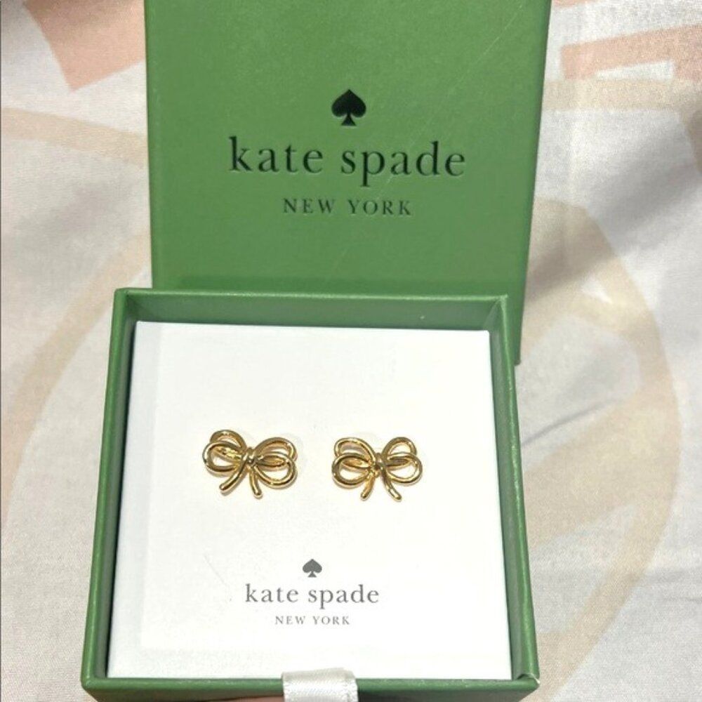 Kate Spade Gold Bow Meets Girl Stud Earrings-NWT
